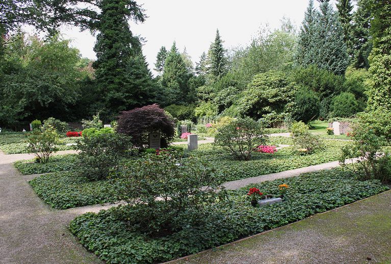 An der historischen Klinkermauer